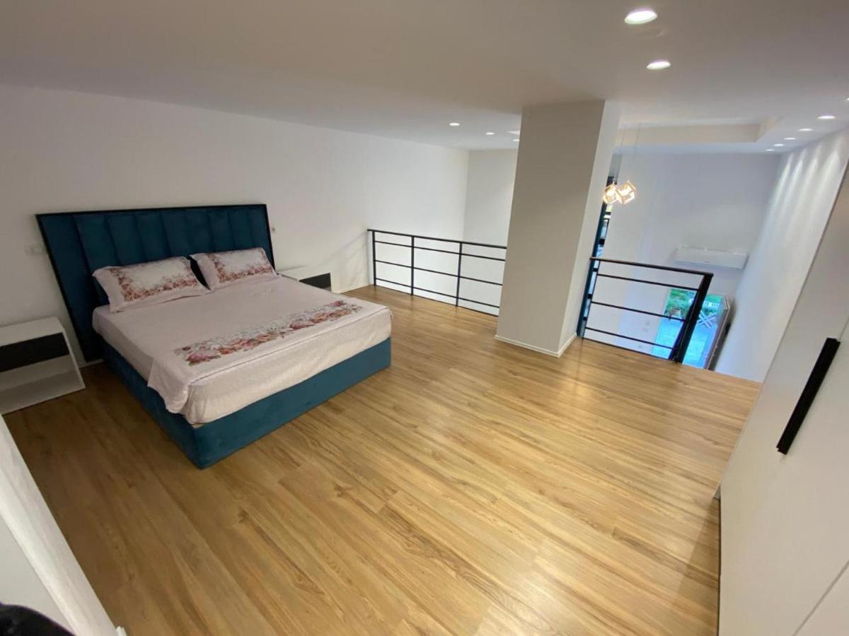 Apartment Me Qera Dublex Lungomare Vlore