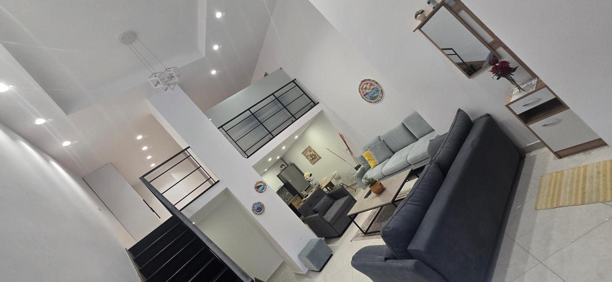 Me Qera Dublex Lungomare Apartman